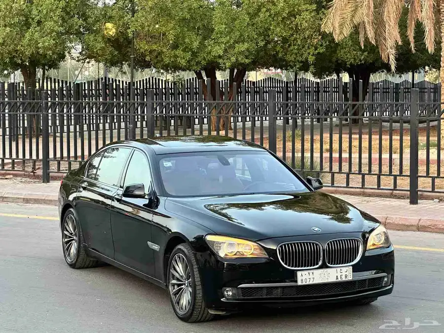 بي ام دبليو 750i 0
