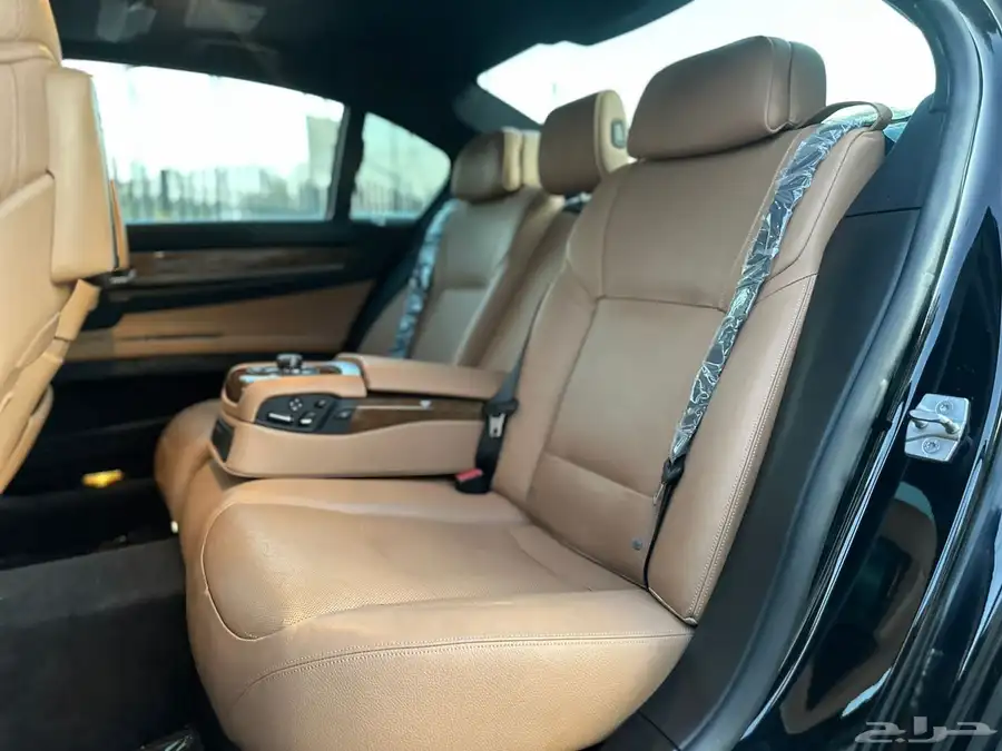 بي ام دبليو 750i 42