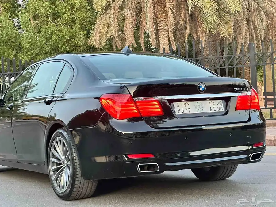 بي ام دبليو 750i 11