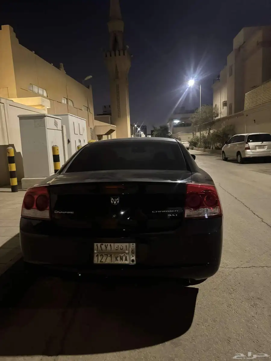 للبيع دوج شارجر الموديل 2009 6 سلندر الممشى 361 الف 3