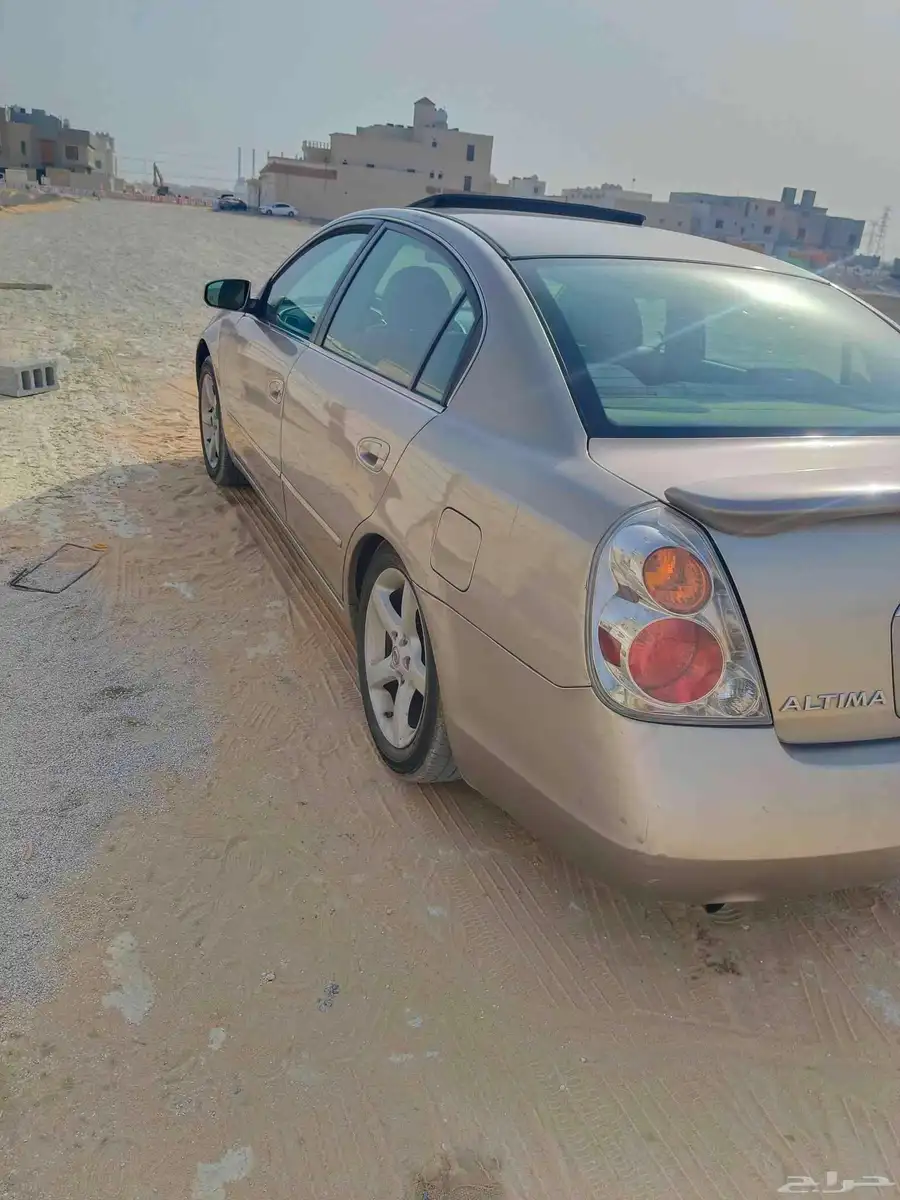 Nisan Altima 2006 ... 3