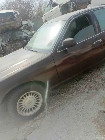 فورد جراند ماركيز 2001 6