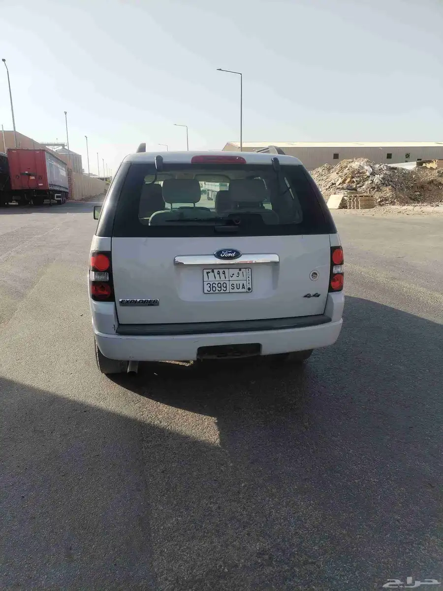 فورد اكسبلور موديل 2010 3