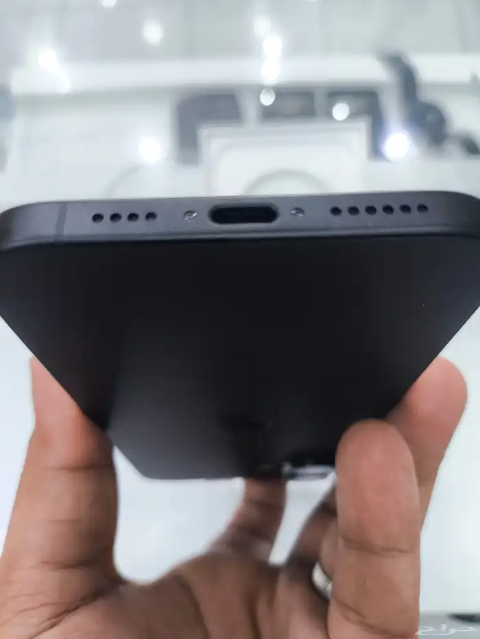 تم البيع أيفون 16 بلس شبه جديد 3