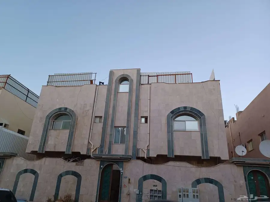 عماره خمس شقق بالدخل2 1
