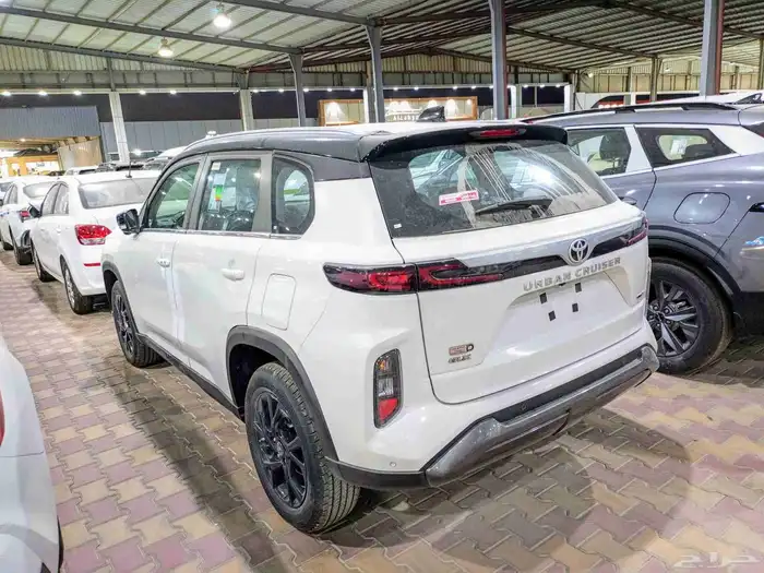 تويوتا اوربان 2025جي ال اكس فل كامل 2