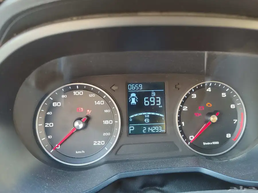 MG 5 موديل   2022 ممشى   214 000 كيلومتر مكينه   1500cc شرط 4