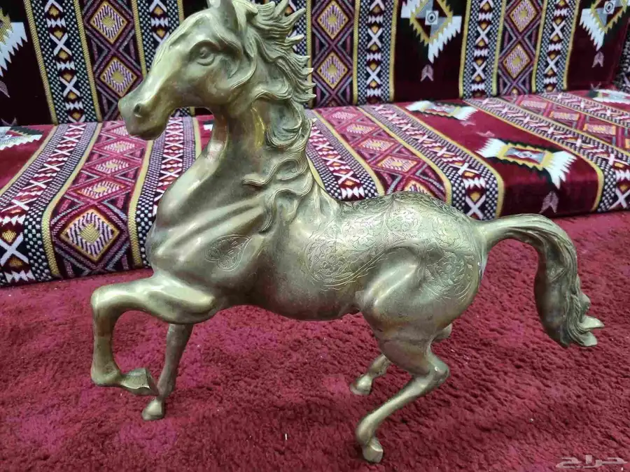 حصان نحاسي تراثي الوزن 3 كيلو العرض 40 سم 4