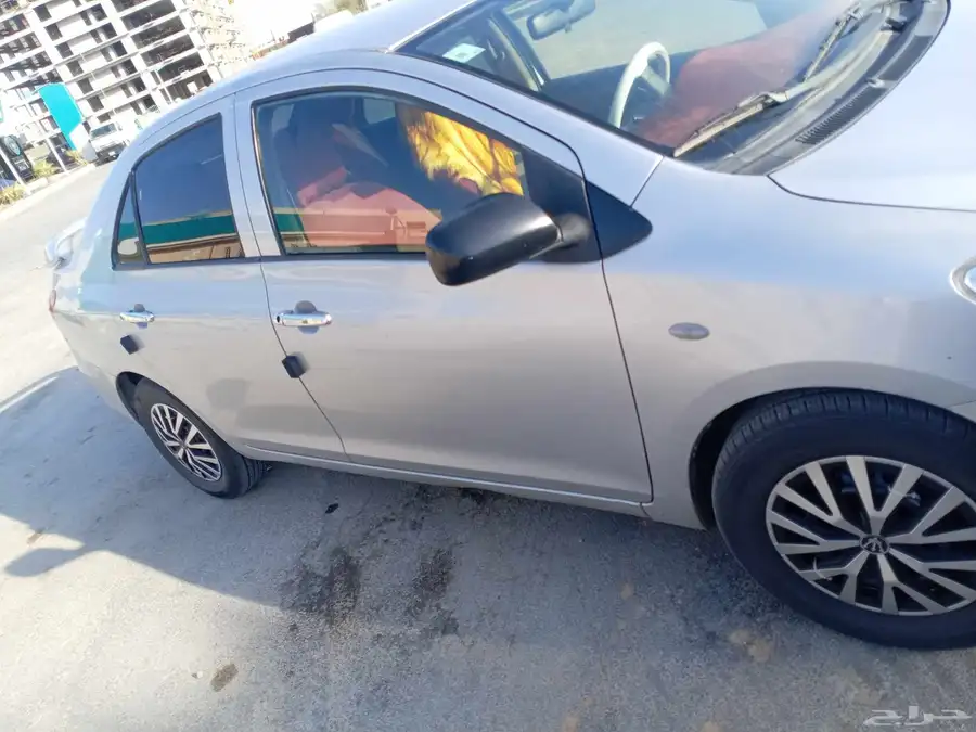 سيارة يارس جير عادي نظيف اقتصادية لبيع ولا إيجار 5