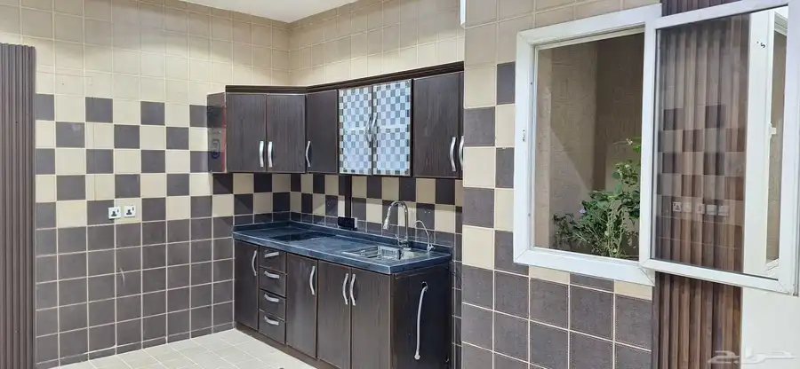 شقة غرفة واحدة ومطبخ وصالة كبيرة ودورة مياهOne-room apartmen 3