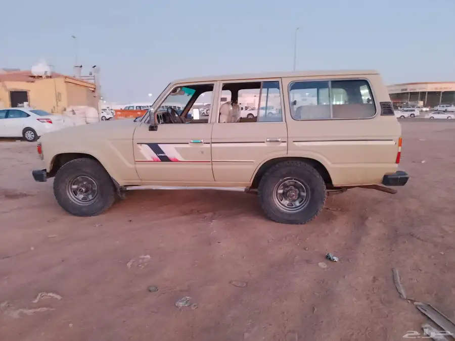 لاندكروزر 1983 1