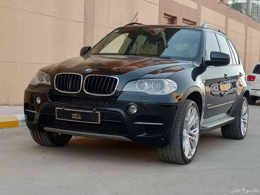 بي ام دبليو ( 2011 ) X5 نظيف بحالة ممتازة 0