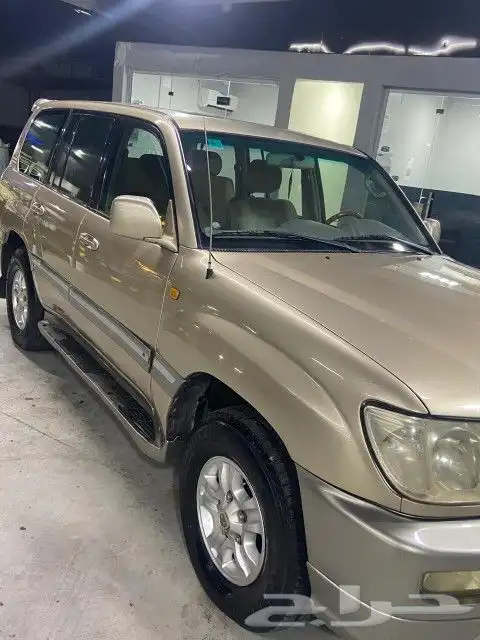 صالون لاندكروزر موديل 2007 3