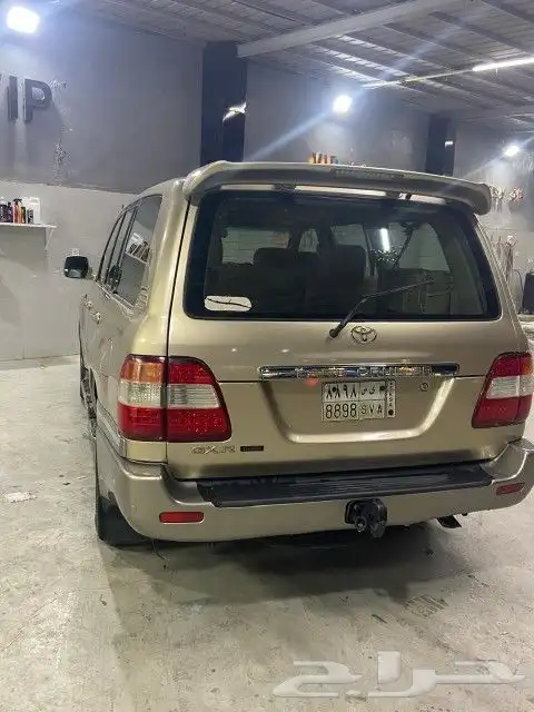 صالون لاندكروزر موديل 2007 6