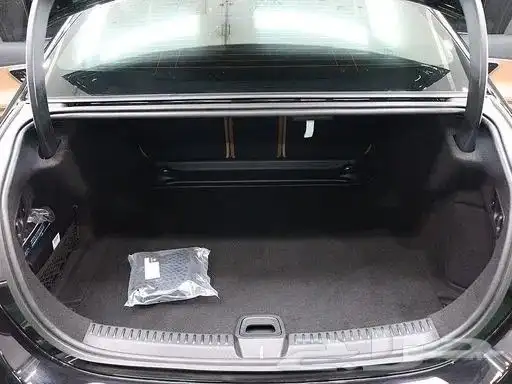مرسيدس-بنز E300 2024 استيراد كوريا 4