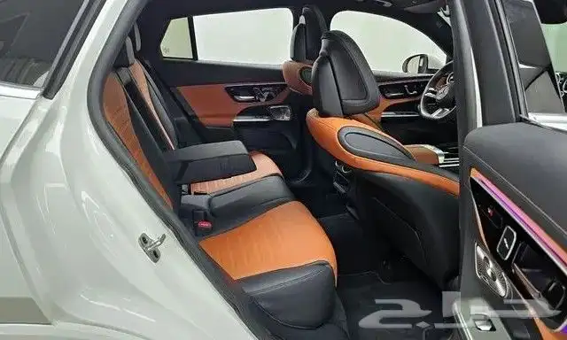 مرسيدس-بنز GlC300 كوبيه 2024 استيراد من كوريا -معرض العصيمي 8