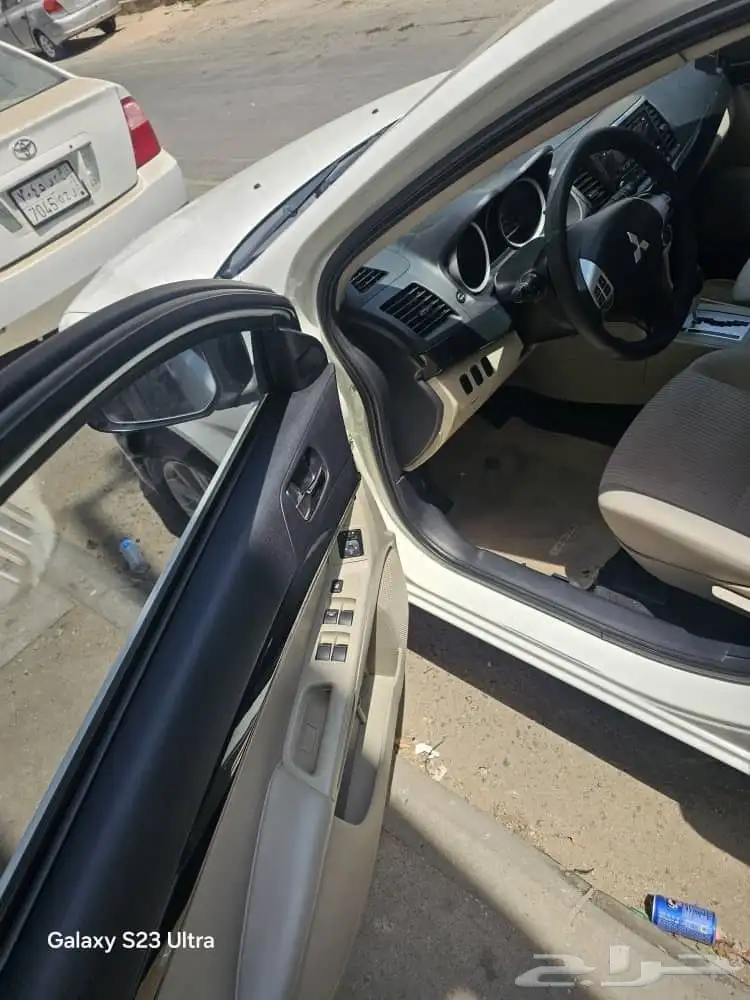 لانسر قرش فئه GLS للبيع قير اتوماتيك بنزين دبل ممشى 263كم 3