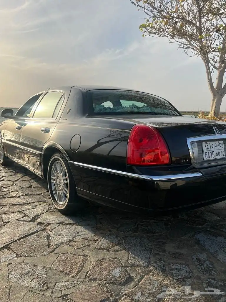 لينكولن تاون كار 2007 5