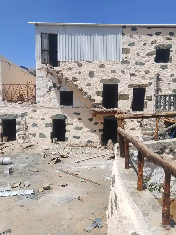ترميم بيوت قديمه وتلبيس الحجر وبناء حصون غرف حجر 0