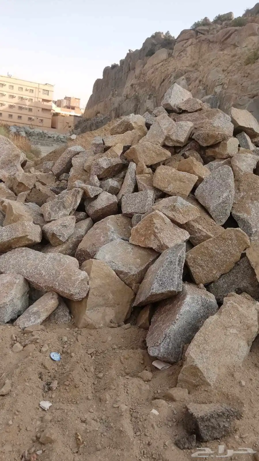 بناء جدران حجر بوكلينات وشيول قص ارضيات ترحيل دفنيات 0