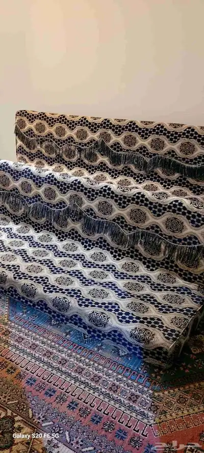 جلسة أرضية مستعملة للبيع 0