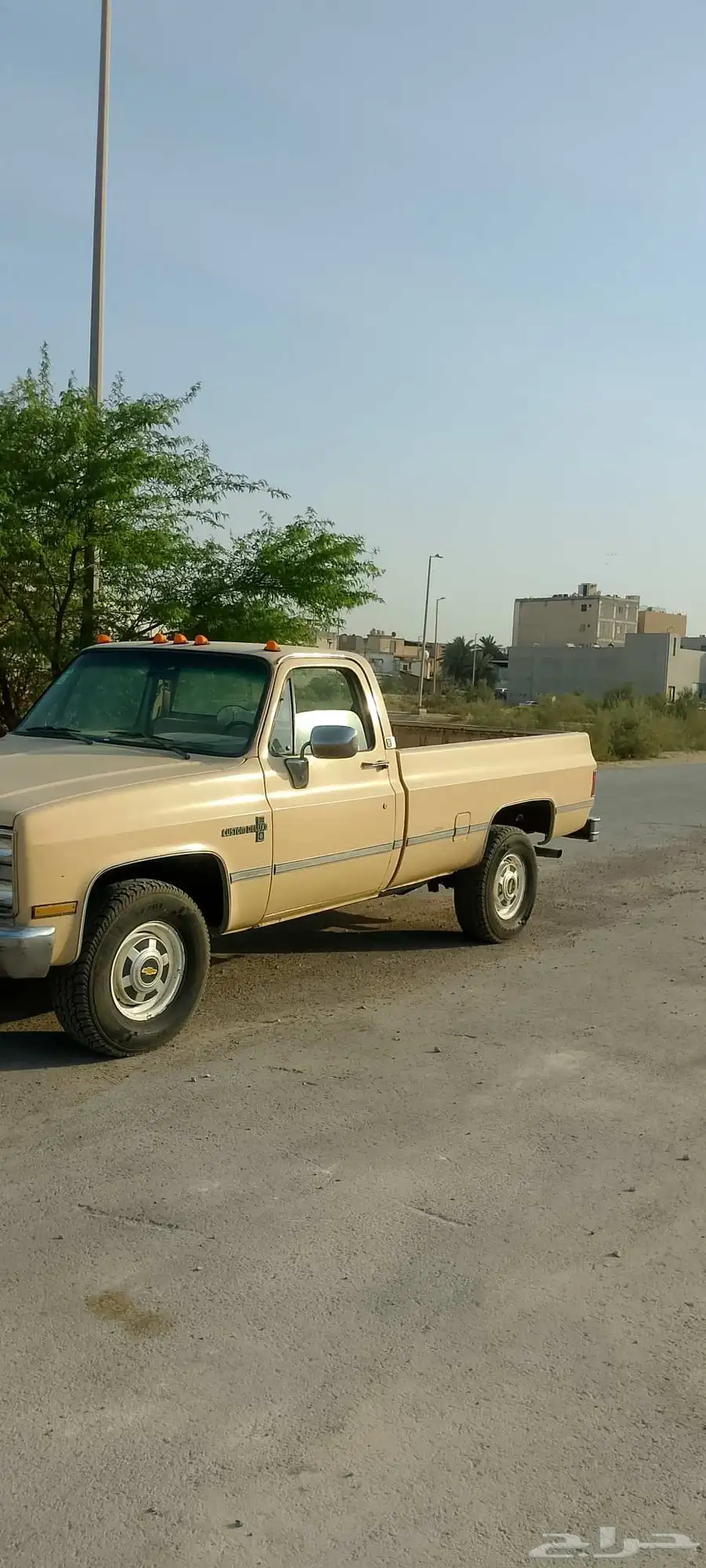 للبيع شفروليه موديل 84 مخزن 1