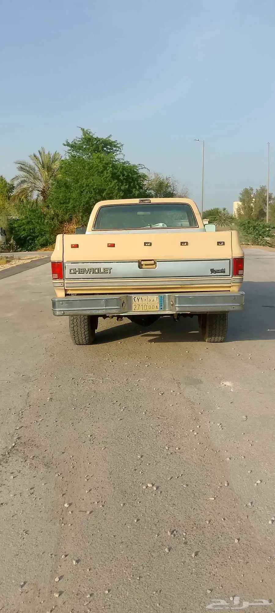 للبيع شفروليه موديل 84 مخزن 2