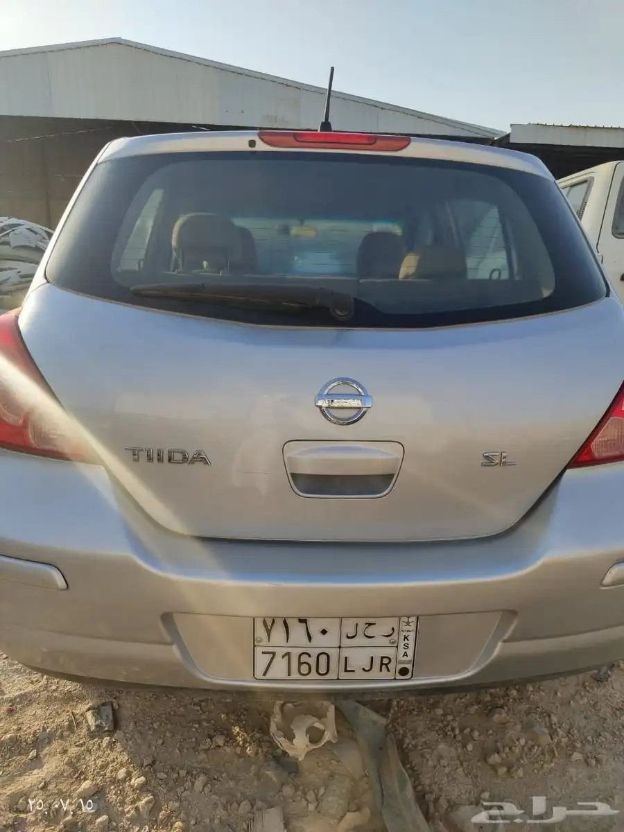نيسان 2010 4