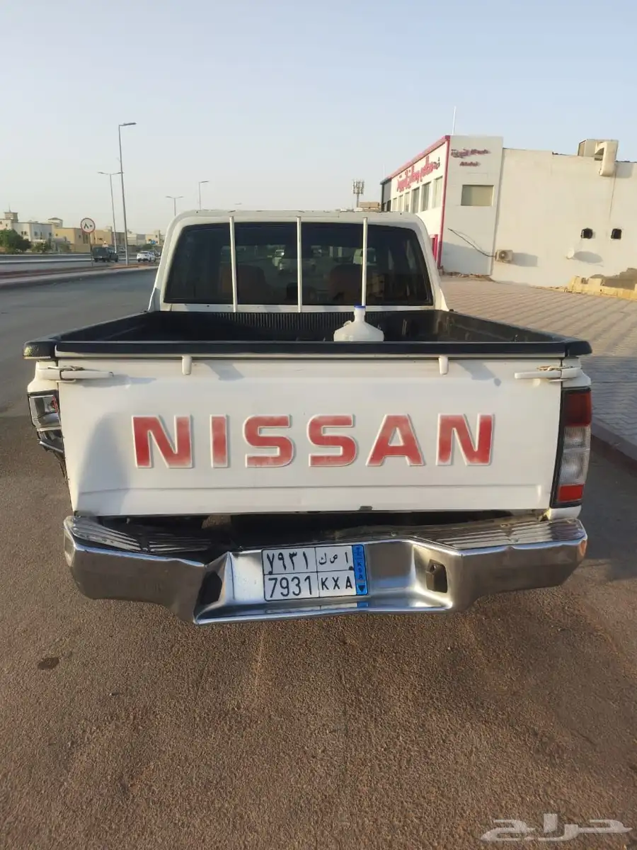 نيسان ددسن 2009 للبيع او البدل بسياره صغيرة 4