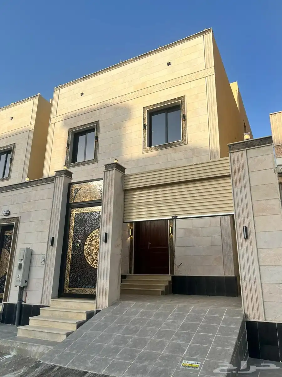 فيلا للبيع درج داخلي ثلاثة ادوار _حي الفروسية مع الحمدانية 0
