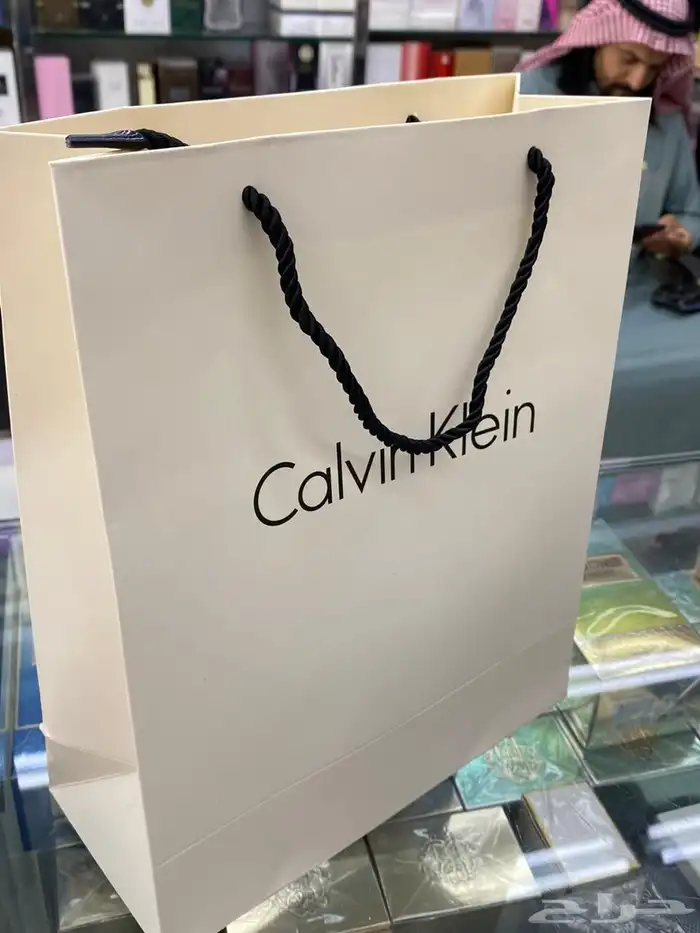 متوفر جميع اكياس الماركات العالميه الدرزن ب 45 6