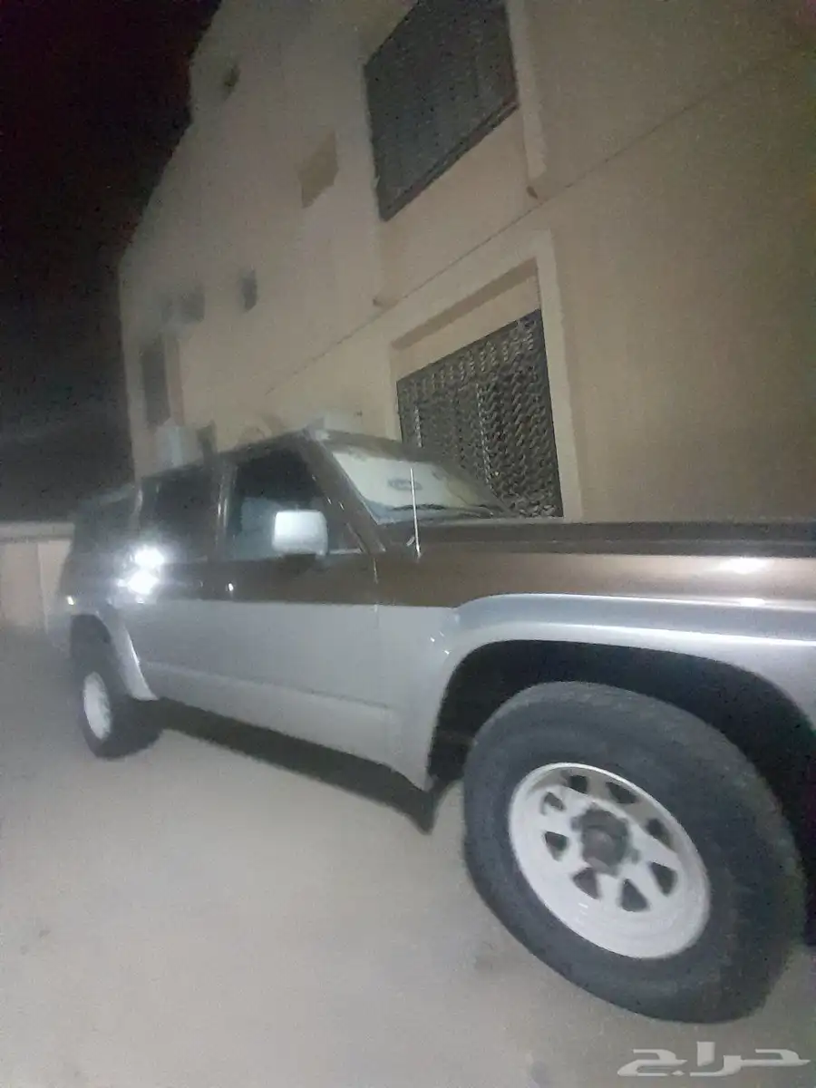 السلام عليكم للبيع بترول نيسان صالون 89 0
