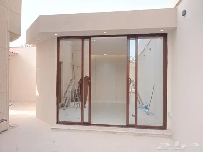 مجلس خارجي سندوتش بنل ديكور داخلي تلبيس سمنت بورد زجاج سكريت 2