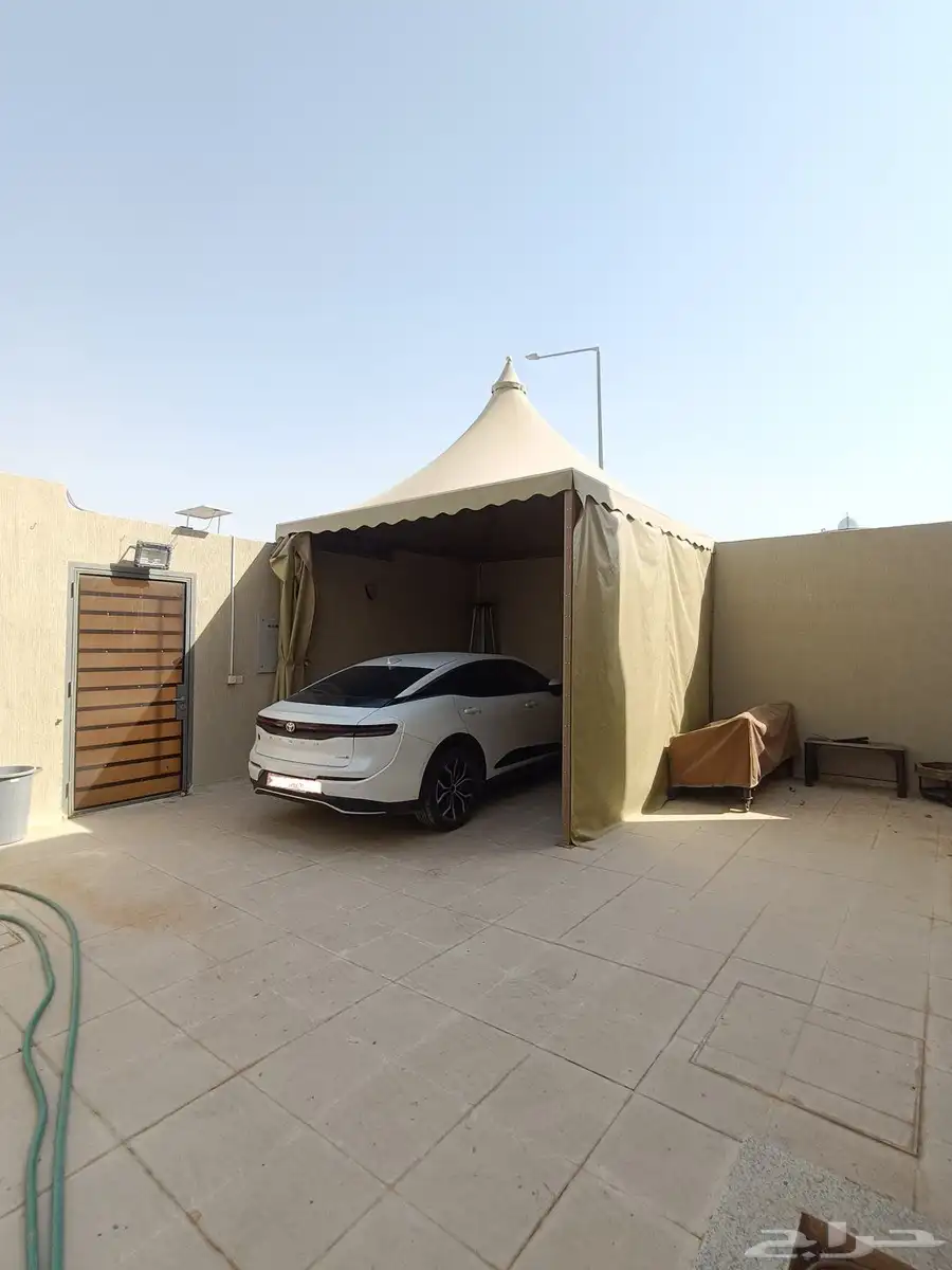تويوتا كراون ابيض 2023 18