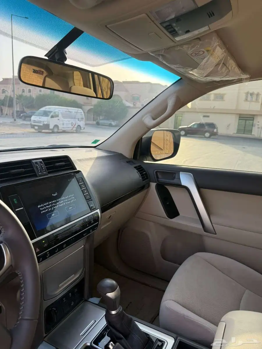 تويوتا برادو 2023 V6 عداد قليل للبيع 10