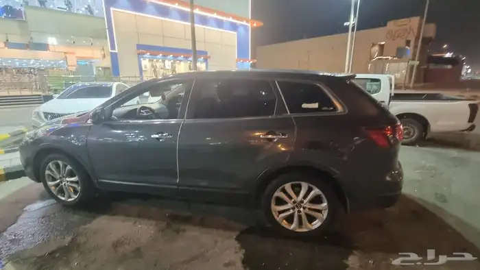 Model Mazda CX9 Year 2013 Price 25000 Mileage 230 k 3