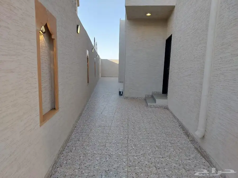 للبيع عماره دور وملحق شمال الخميس حي درة الخميس 2