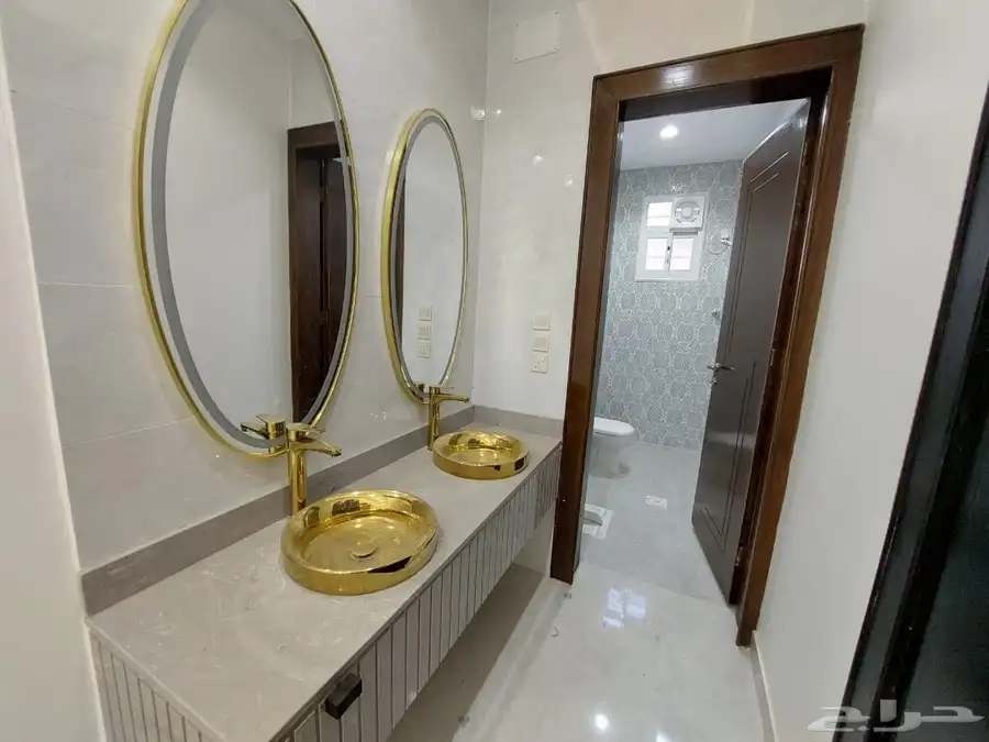 للبيع عماره دور وملحق شمال الخميس حي درة الخميس 10