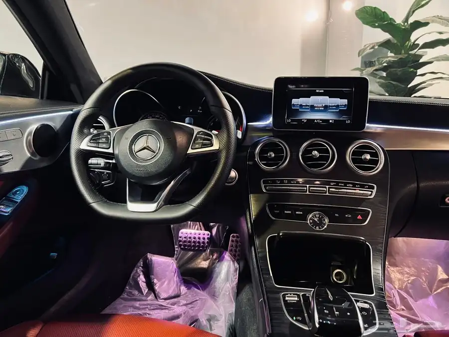 مرسيدس C200 كوبيه 2018 3 زرار بحاله ممتازه ماشاء الله 7
