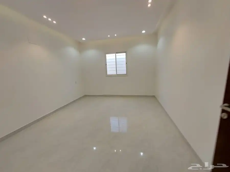 للبيع عماره دور وملحق شمال الخميس حي درة الخميس 5
