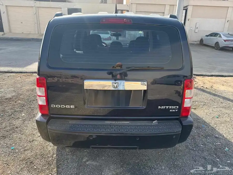دودج نيترو 2011 SXT 3