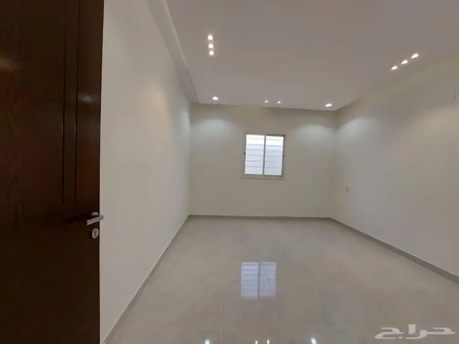 للبيع عماره دور وملحق شمال الخميس حي درة الخميس 3
