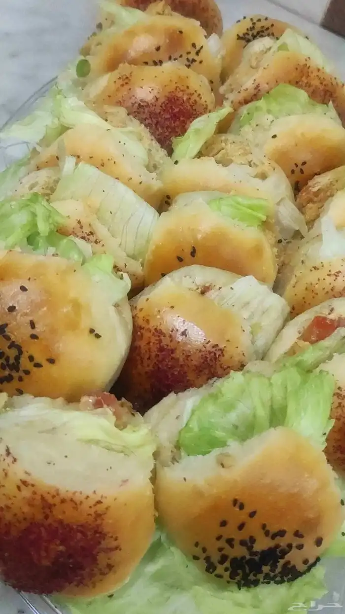 متاح حجز مينى سندوتشات شاورما أو برجر او اى حشوه مفضله ليك 2