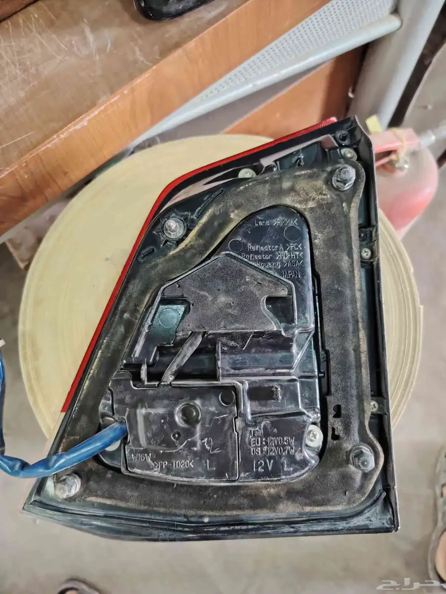 اسطب شنطة خلفي يسار اصلي وكالة 2