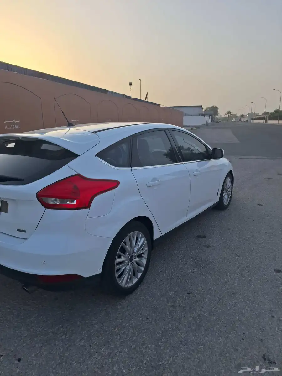 فورد فوكس هاتشباك 0