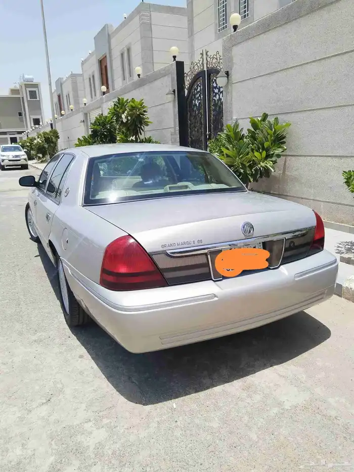 فورد ماركيز 2009 لارج باسم المالك الاول من الشركه سعودي ا 3