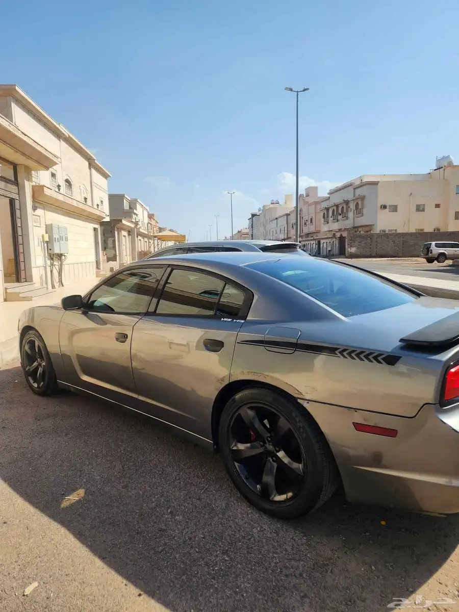 دودج تشارجر 6