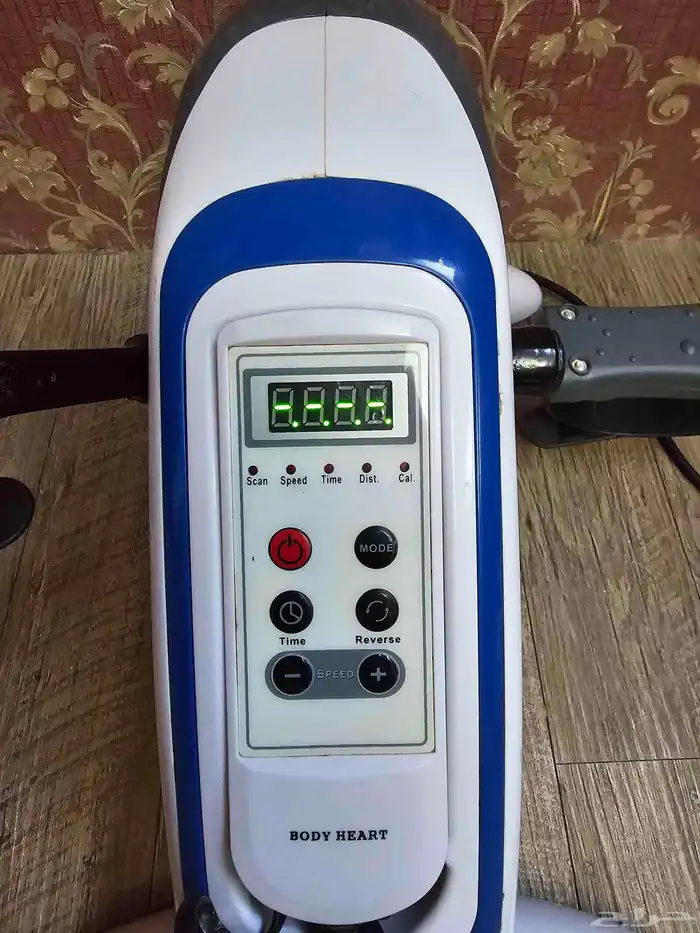 جهاز تمرين بدواسة كهربائية 18