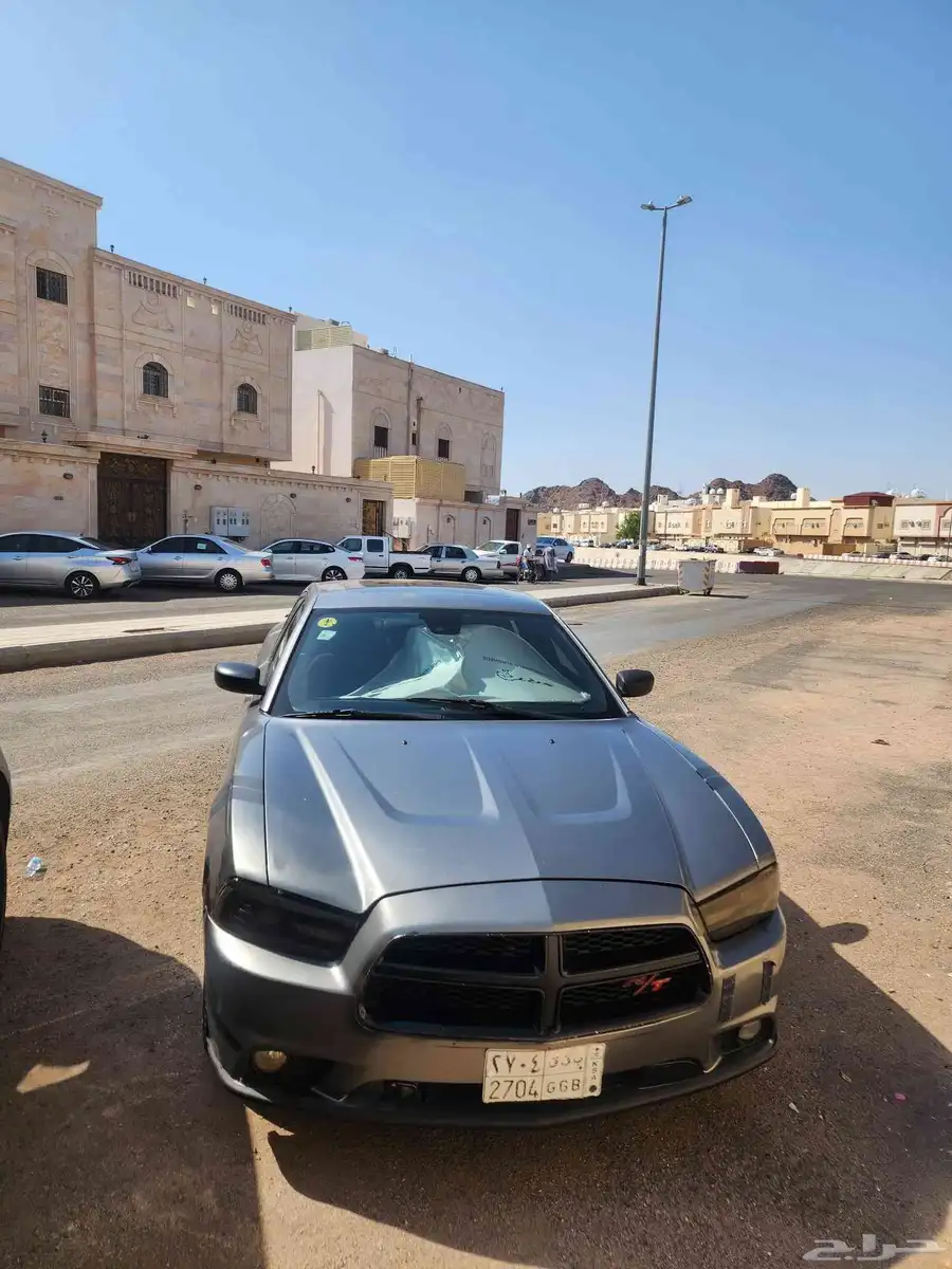 دودج تشارجر 8
