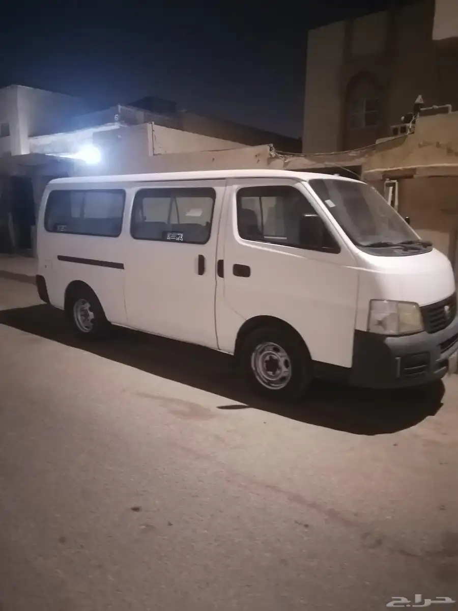 نيسان اورفان باص المديل نضيف شرط الفحص للبيع المديل 2002 3
